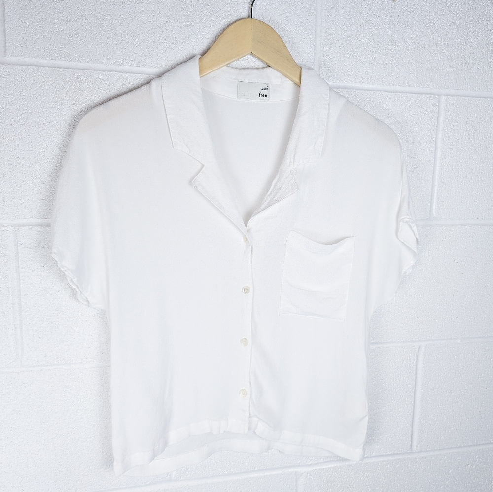 Wilfred Free Cropped Textured White Crisp Button Up Blouse Short Sleeve Pocket